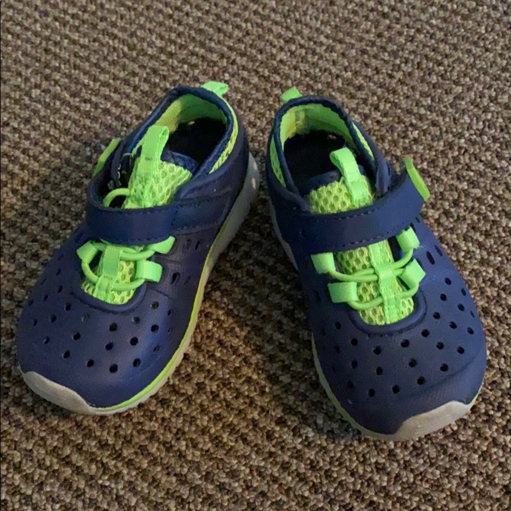 Size 5 toddler shoes. Wave zone brand